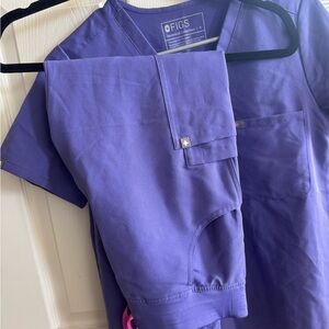 Figs Purple Scrub Set